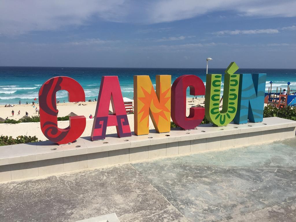 Room In Cancun Stadium מראה חיצוני תמונה