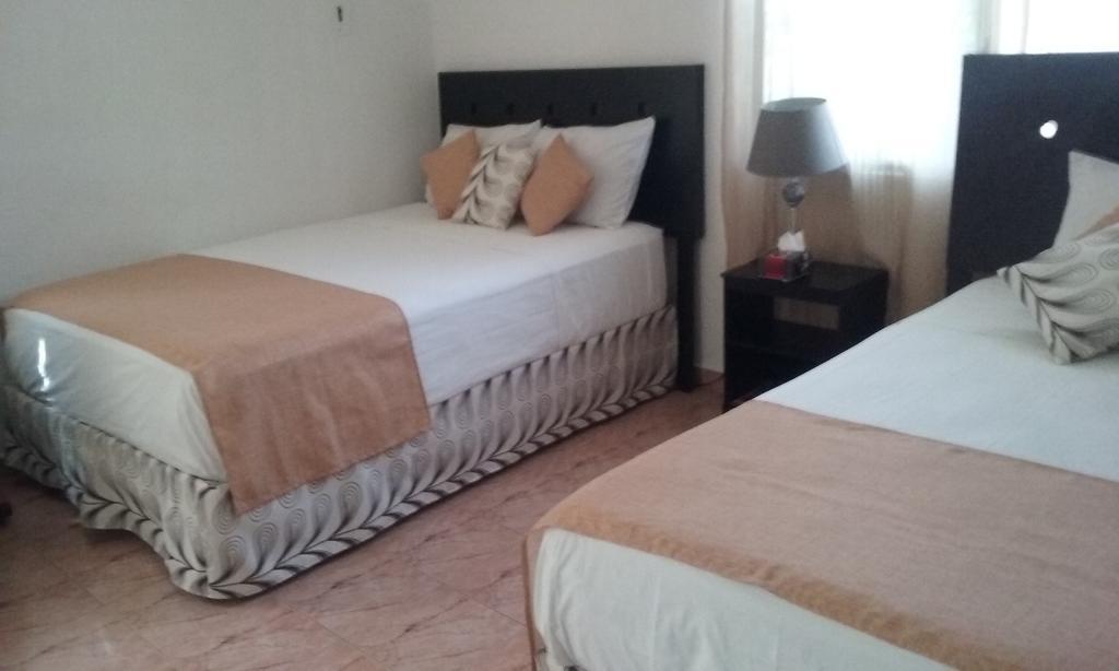 Room In Cancun Stadium מראה חיצוני תמונה