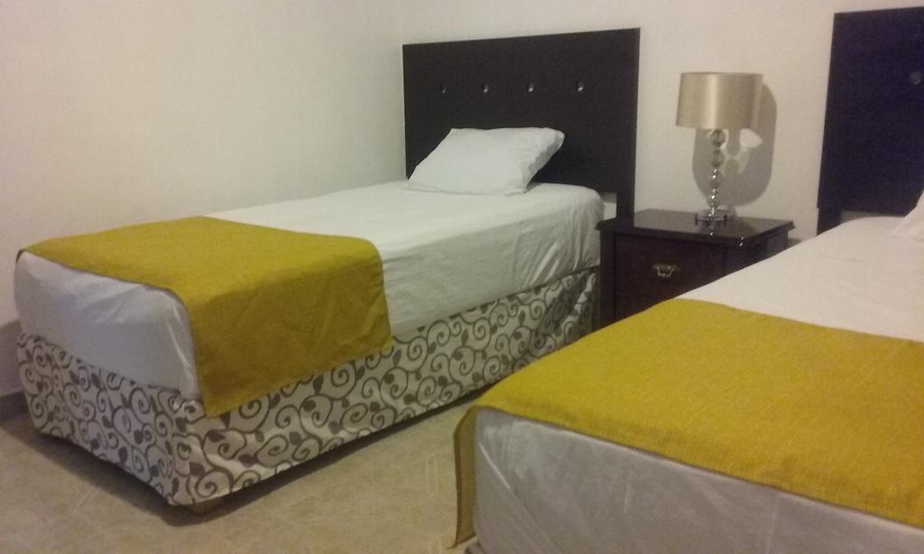 Room In Cancun Stadium מראה חיצוני תמונה