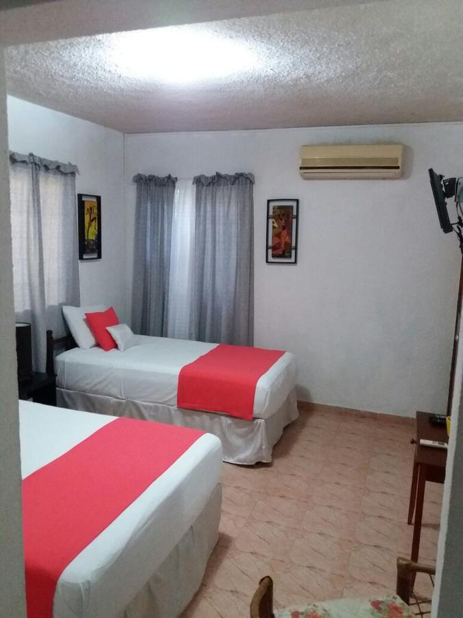Room In Cancun Stadium מראה חיצוני תמונה